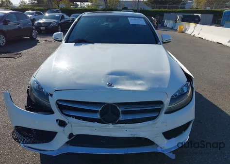 2017 Mercedes-Benz C 300 Sport из США, поврежденный, VIN 55SWF4JB9HU193938